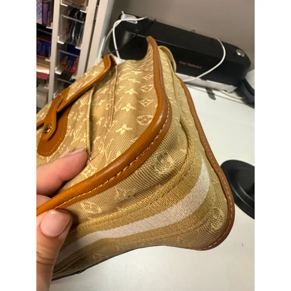 Women's Louis Vuitton Beige Brown Monogram Canvas Crossbody Bag One Size - Picture 14 of 16